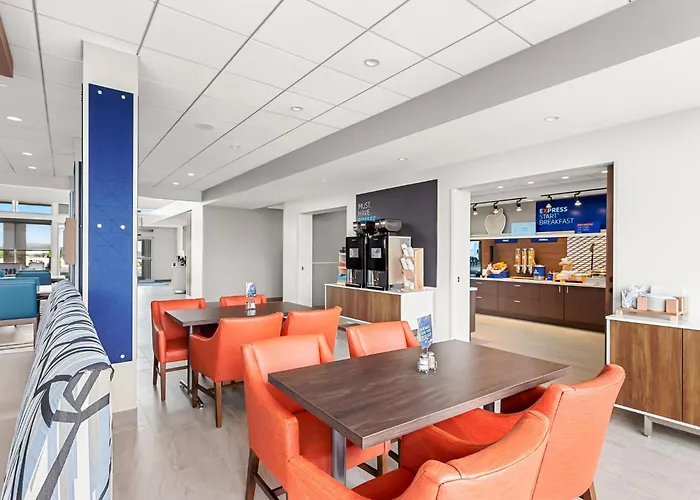 Express By Ihg Hotel